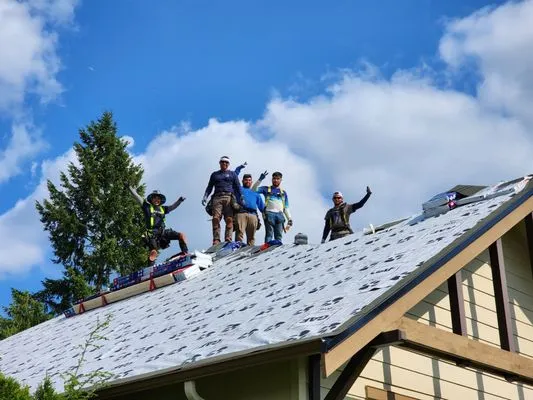 Emerald Contracting NW Logo