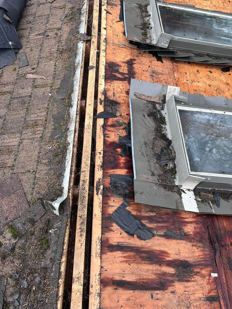 Slide of Emerald Mountain Roofing