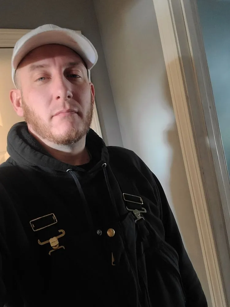 Slide of Emery Roofing