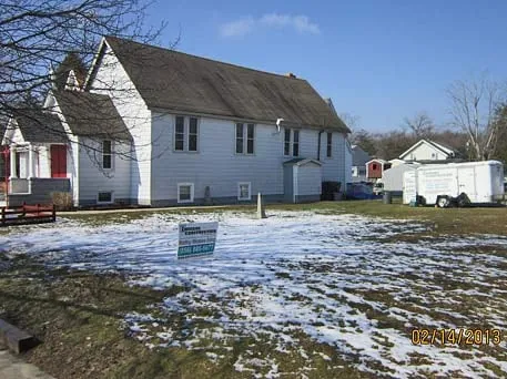 Slide of Emmons Roofing & Siding