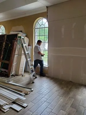 Empire Construction Logo