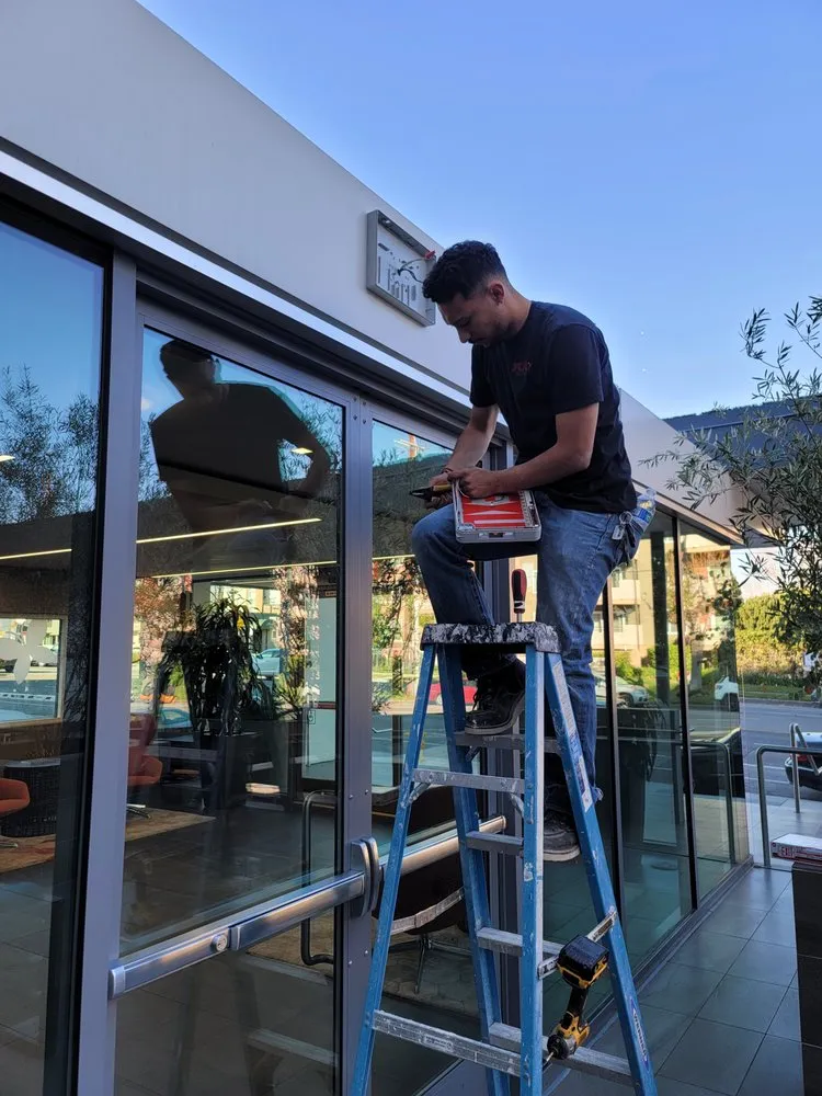 Emergency roof inspection in San Fernando Valley, CA by Empire Energy Solution