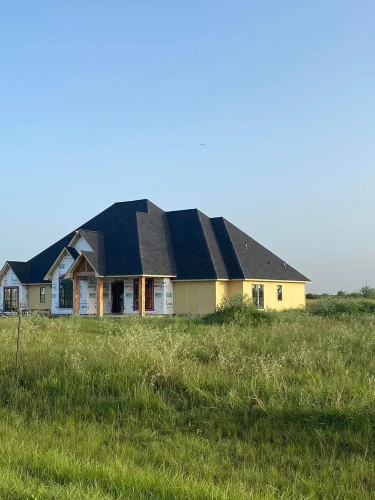 Slide of Empresa De Roofing De Jorge