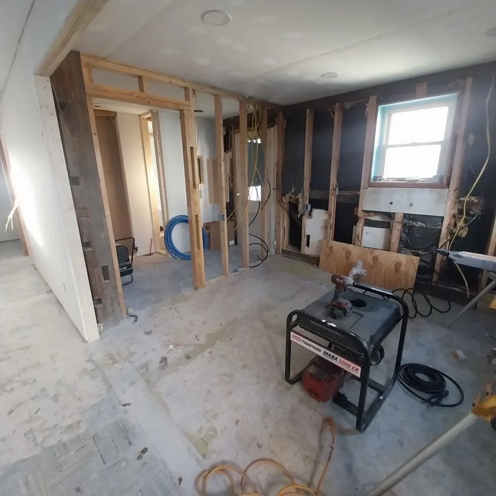 Emergency flat roof repair experts serving Woodgate, NY - EMR Construction and Roofing
