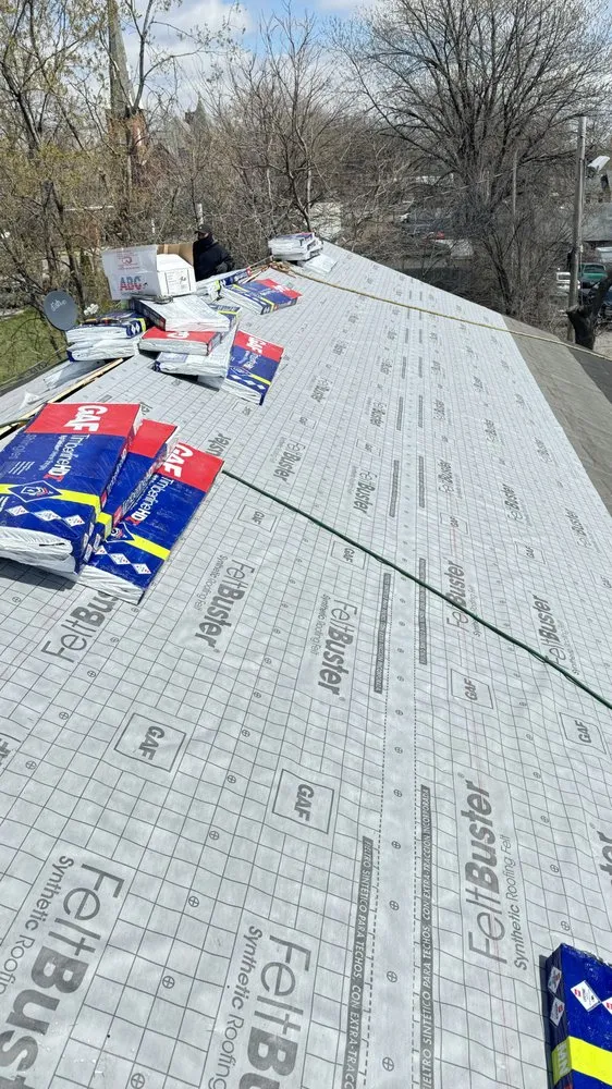 Slide of Emy Exteriors