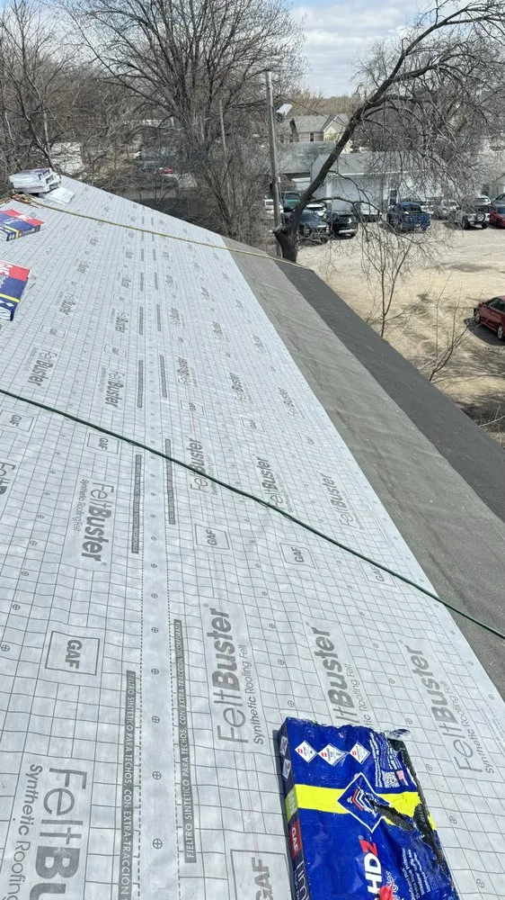 Slide of Emy Exteriors