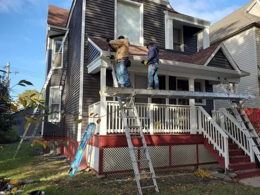 Encalada Gutters Chicago Logo