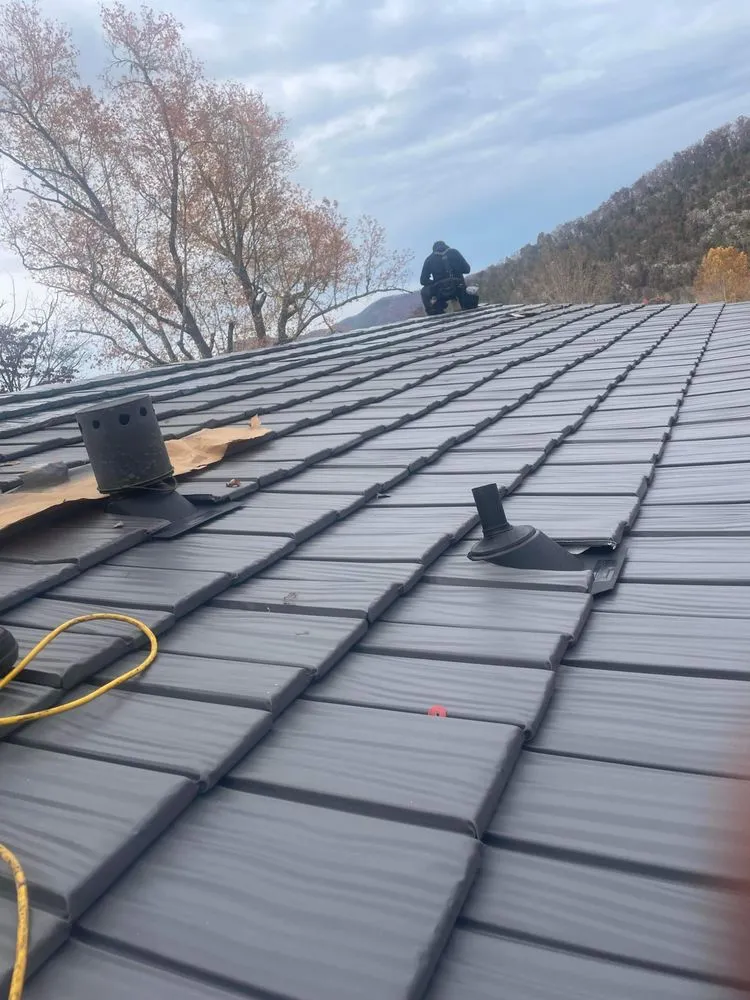 Slide of Enix Exteriors