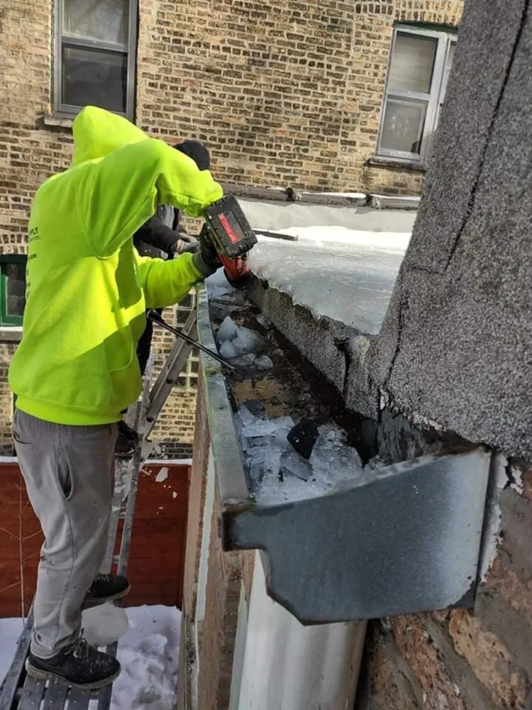 Slide of Enriquez Gutter