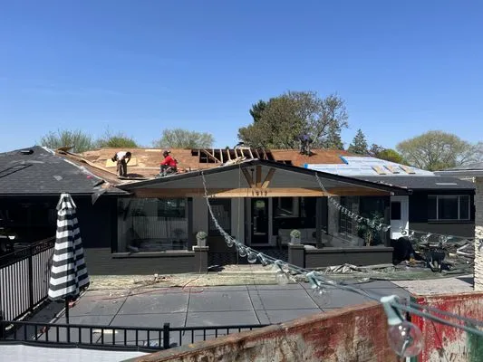 Envisioned Exteriors Logo