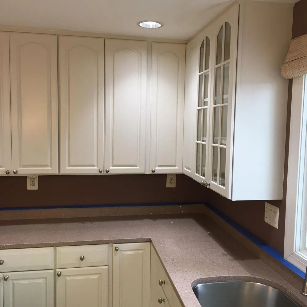 Slide of E&R Contractors