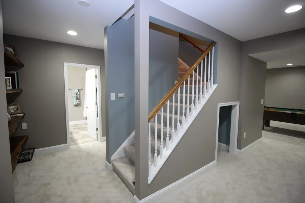 Slide of E&R Home Solutions