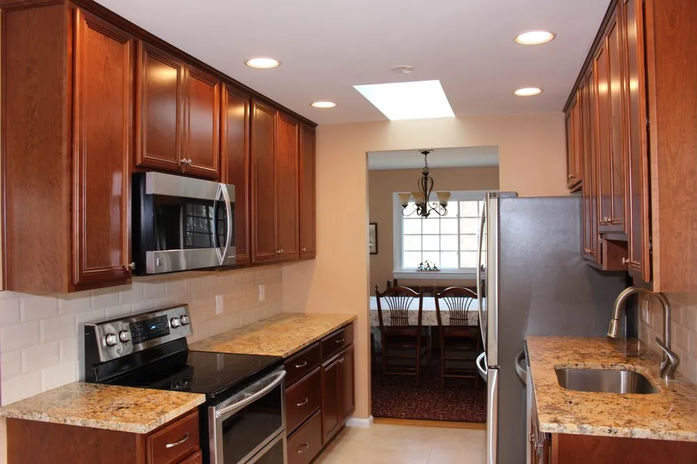 Slide of E&R Home Solutions