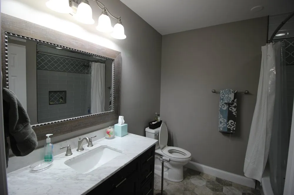 Slide of E&R Home Solutions