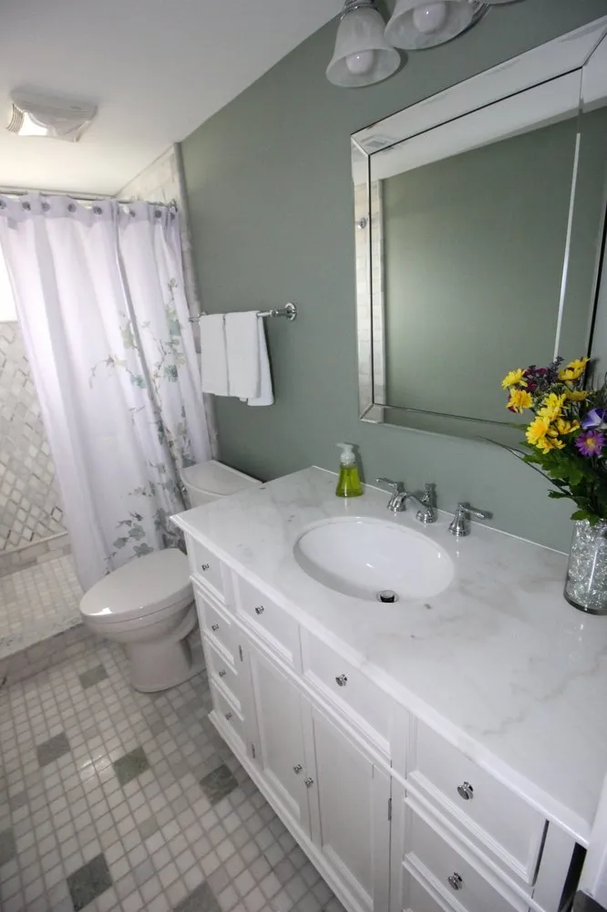 Slide of E&R Home Solutions