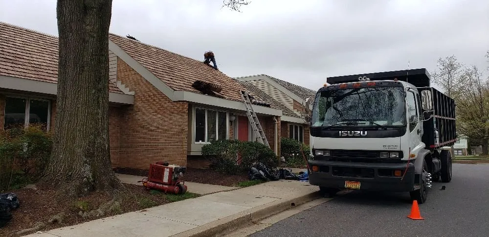 Slide of E&R Home Solutions