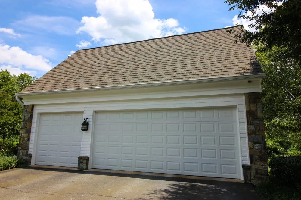 Slide of E&R Home Solutions