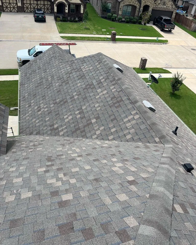 Slide of ER Roofing & Reconstruction