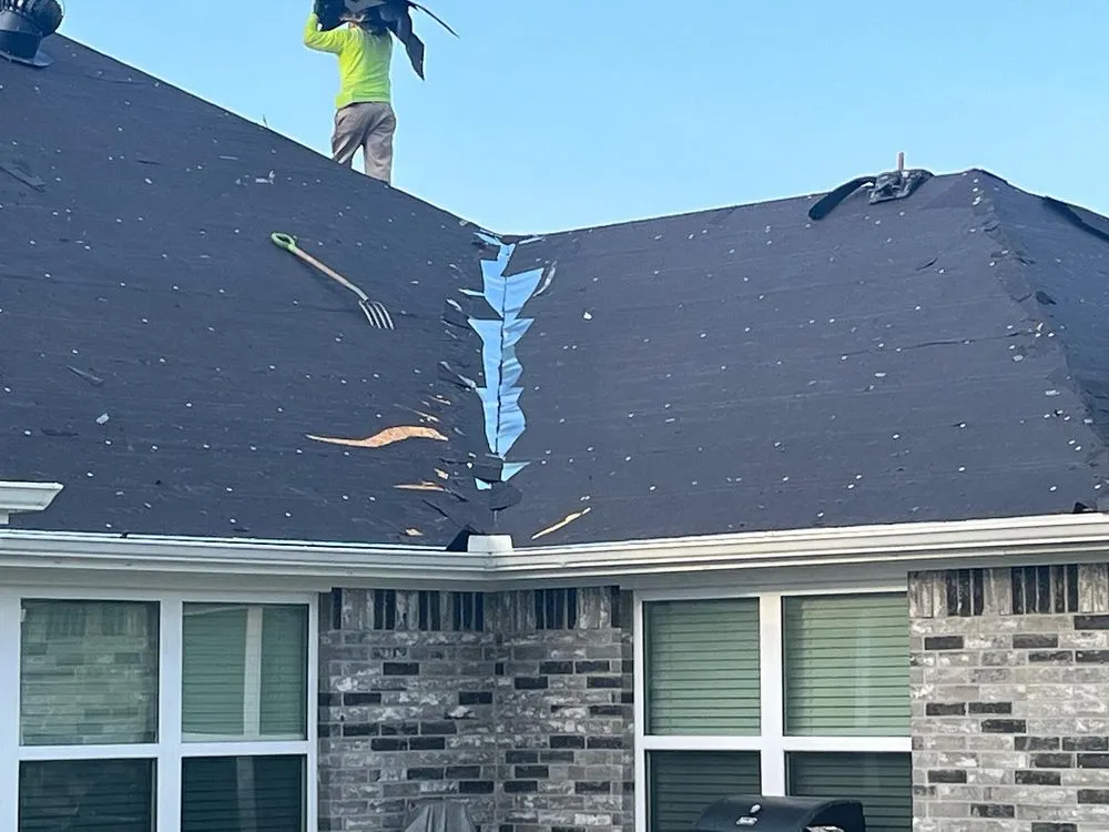 Slide of ER Roofing & Reconstruction