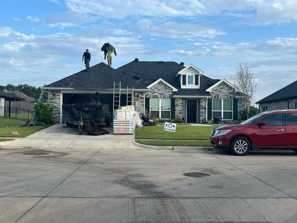 Slide of ER Roofing & Reconstruction