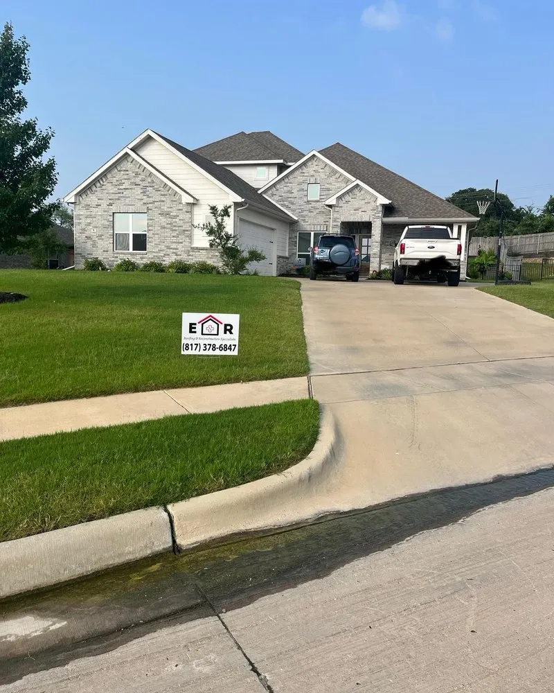 Slide of ER Roofing & Reconstruction