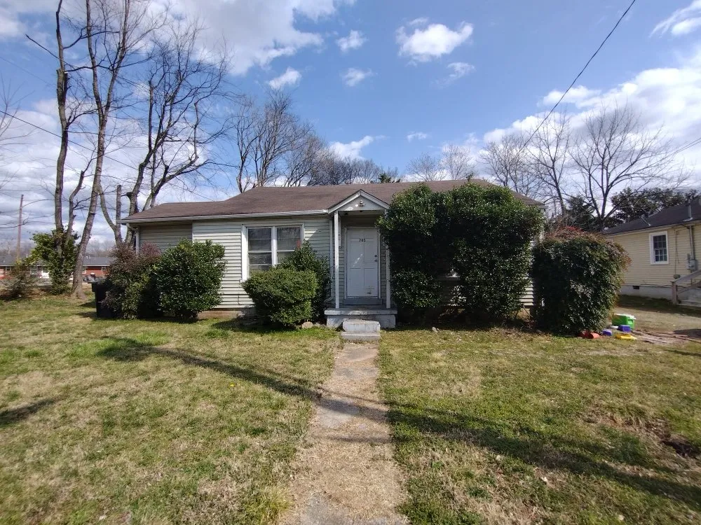 Slide of Eric Peterman Roofing