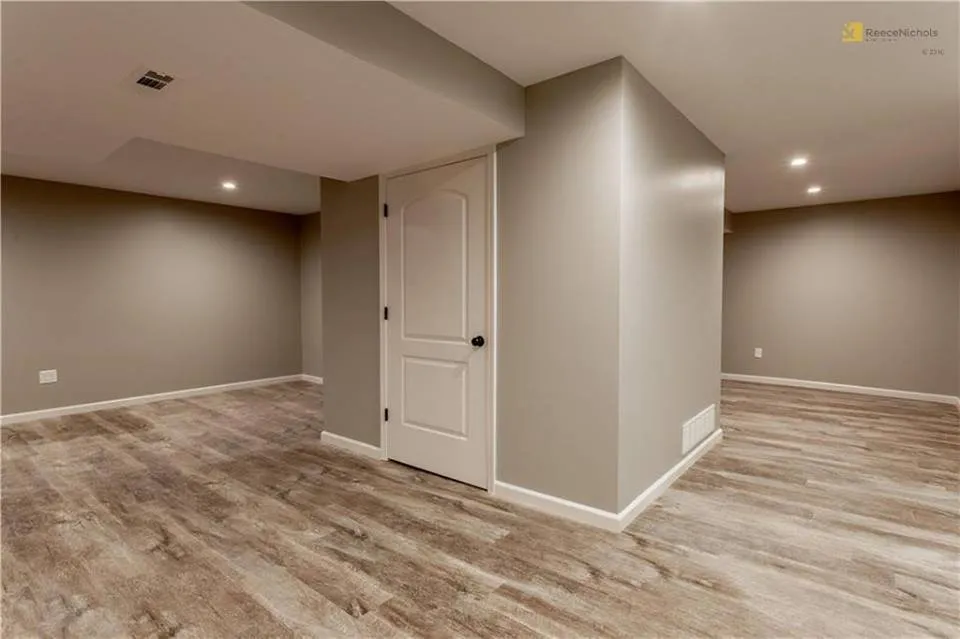 Slide of Erick Anthony Renovations