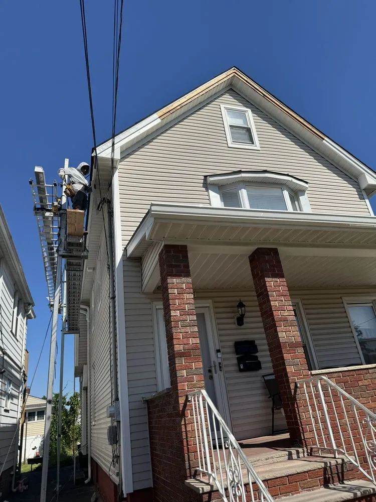 Slide of Erick Home Improvements