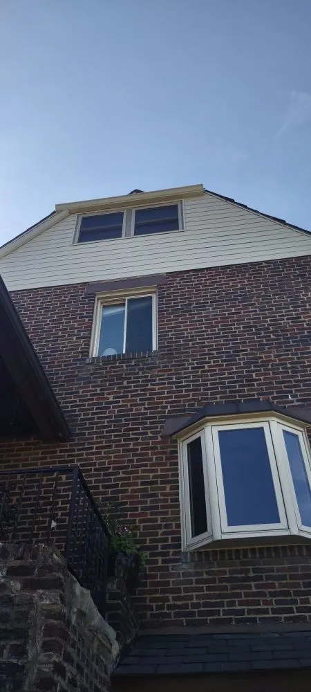 Professional flat roof repair experts serving Mc Kees Rocks, PA - E&S Johnson Construction