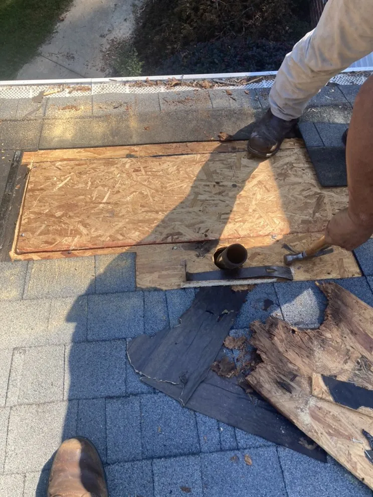 Slide of ES Roofing & Gutters