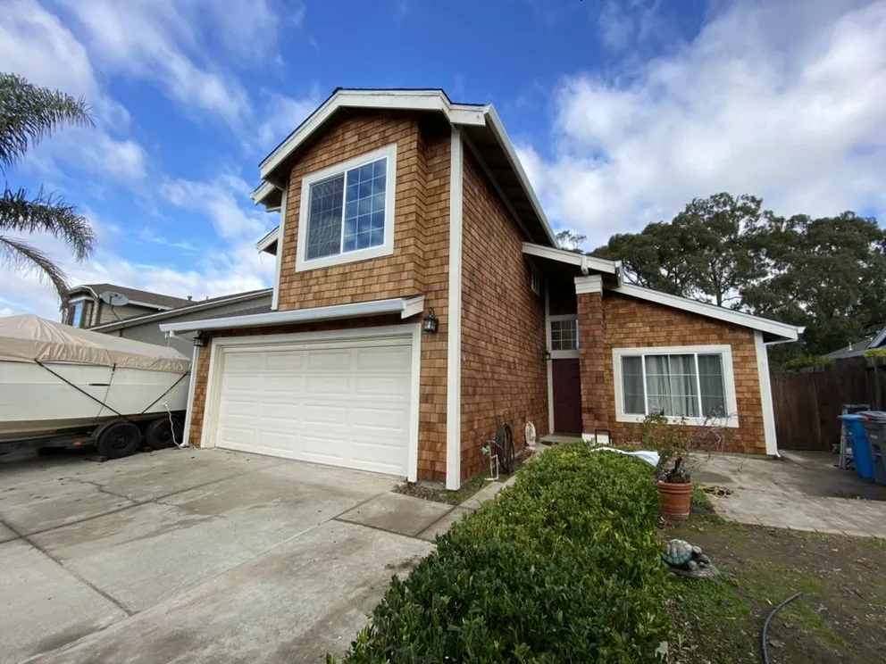 Slide of Escalante & Son Roofing