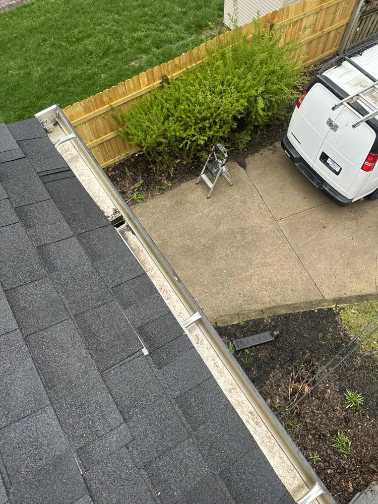 Slide of Esendemir Gutter & Roofing