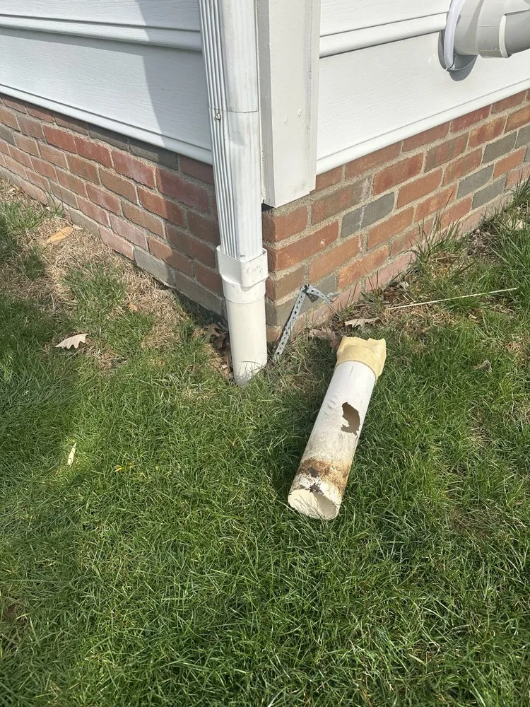 Slide of Esendemir Gutter & Roofing