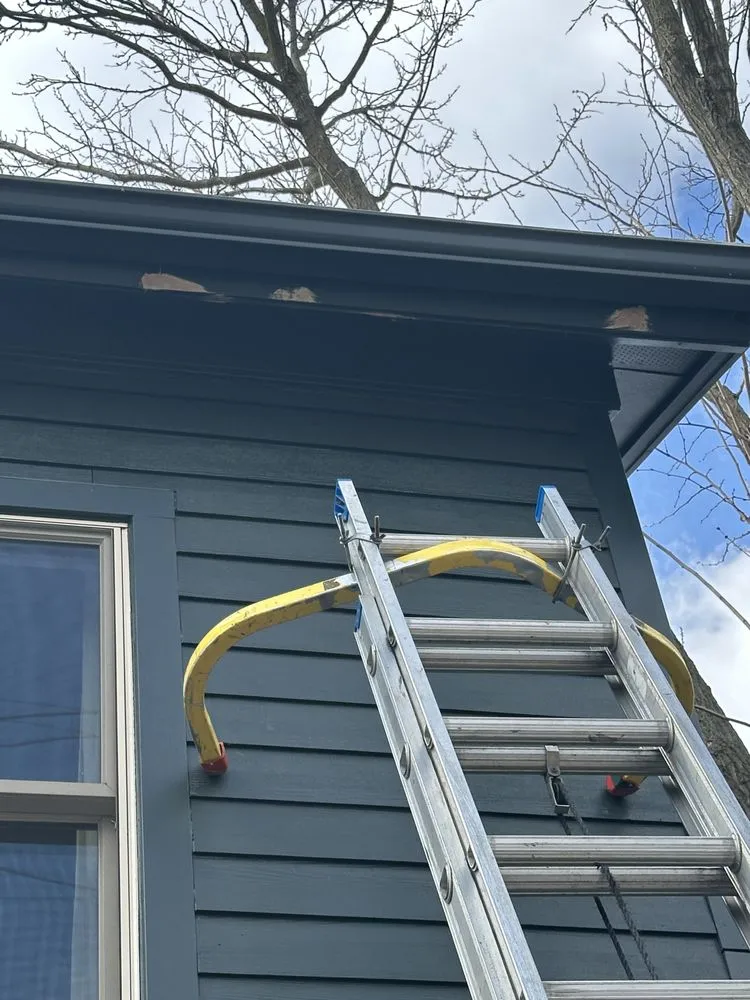 Slide of Esendemir Gutter & Roofing