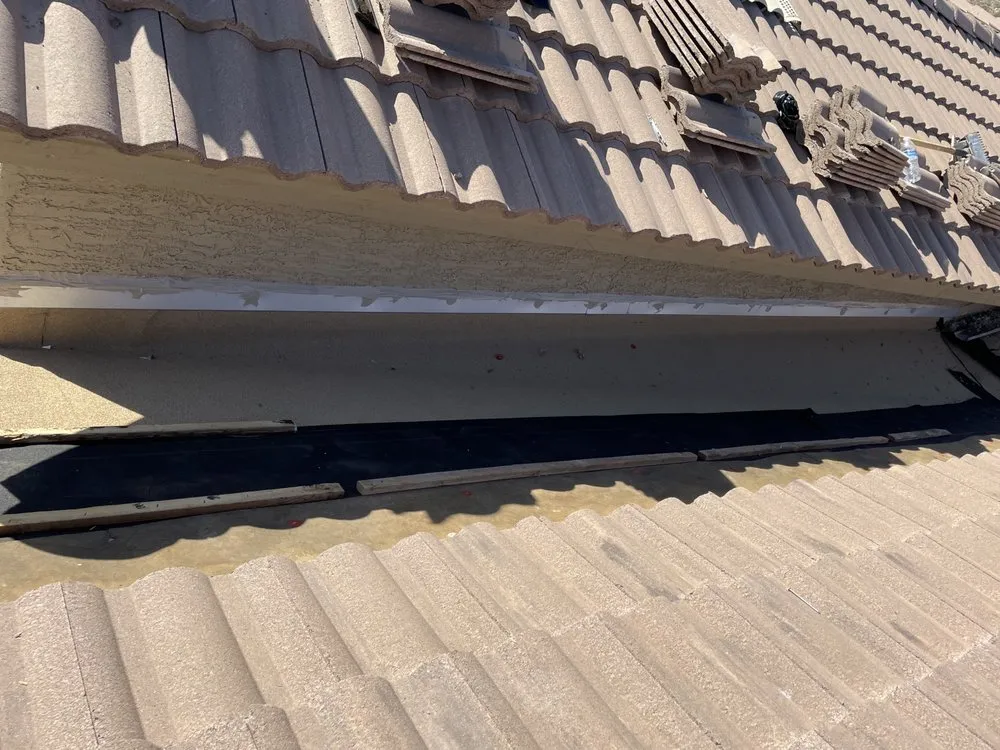 Slide of Esperto Roofing