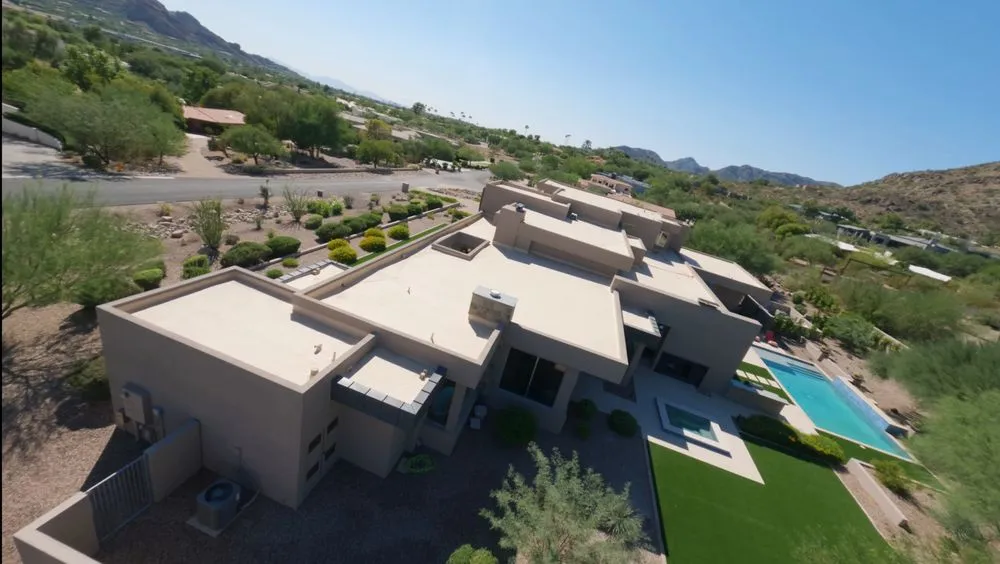 Slide of Esperto Roofing