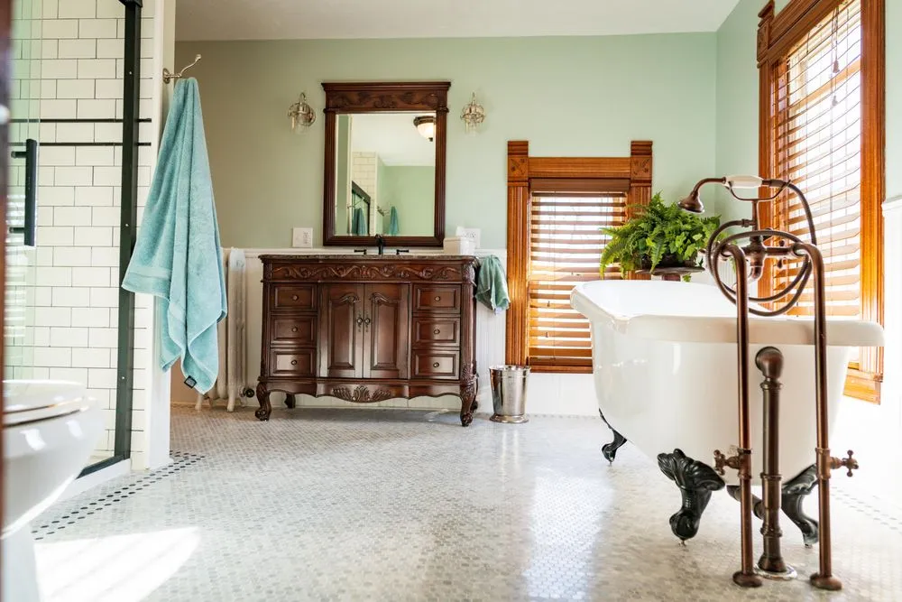 Slide of Esser Builders II