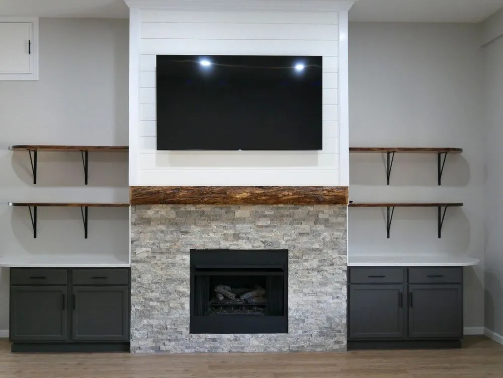 Slide of Esser Builders II