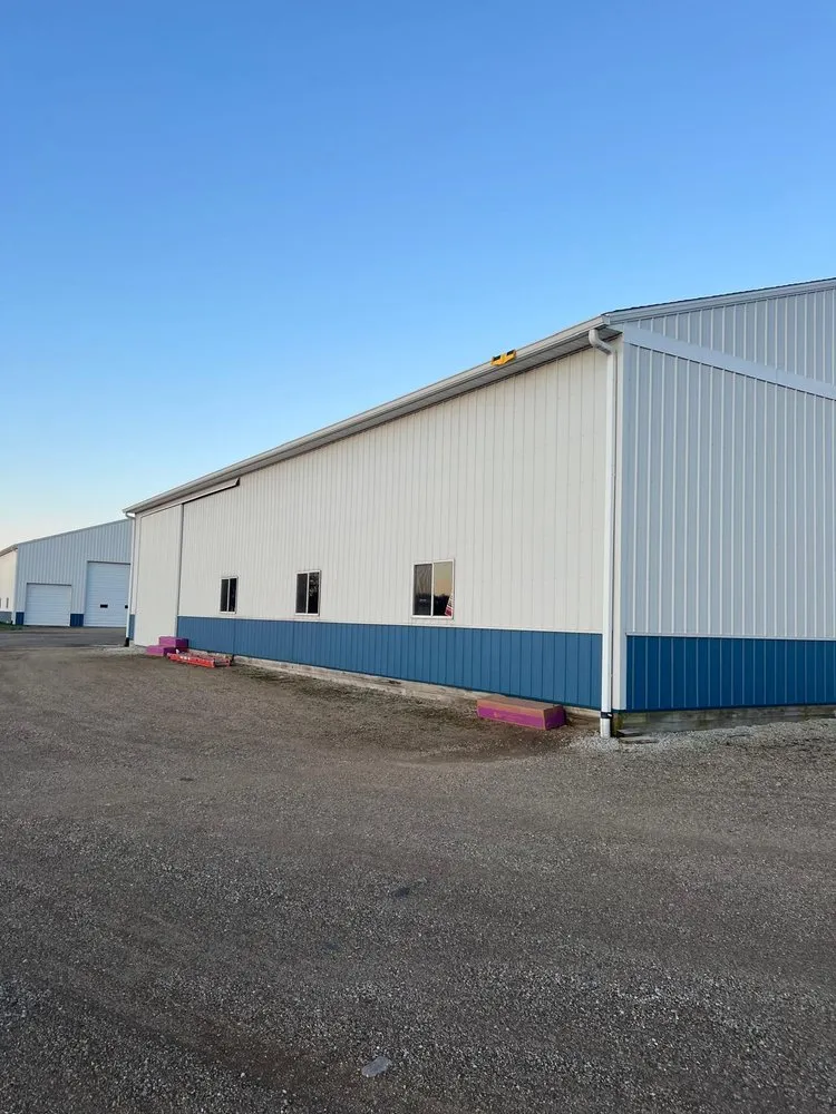 Slide of Esteban’s Roofing and Siding