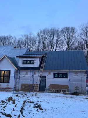 Esteban’s Roofing and Siding Logo