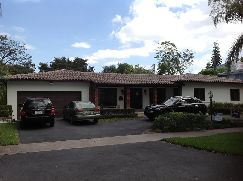 Slide of Estrada Roofing