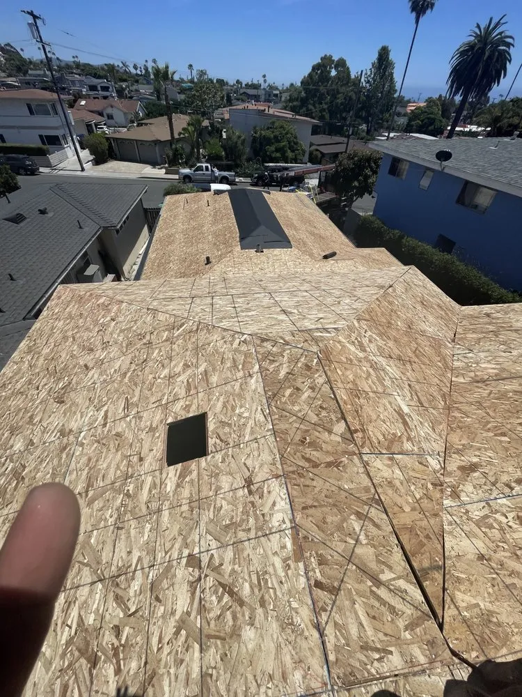 Slide of Estrada Roofs