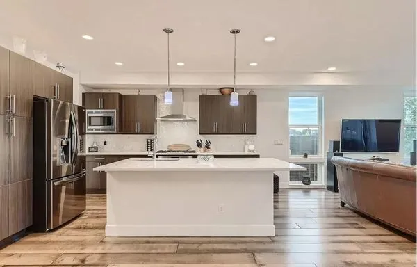 ET Construction Logo