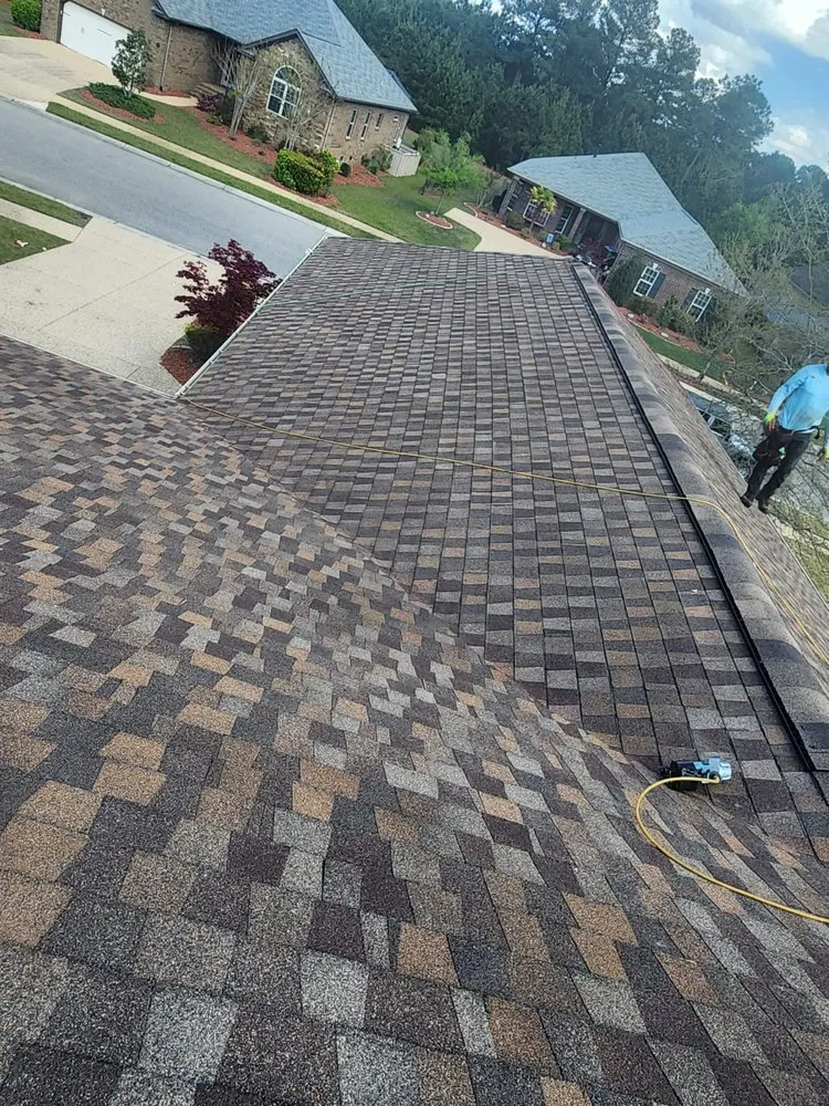 Slide of E&T Roofing