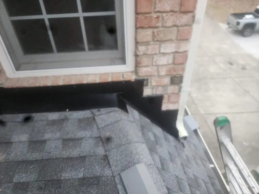 Slide of E&T Roofing