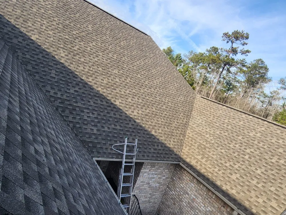 Slide of E&T Roofing