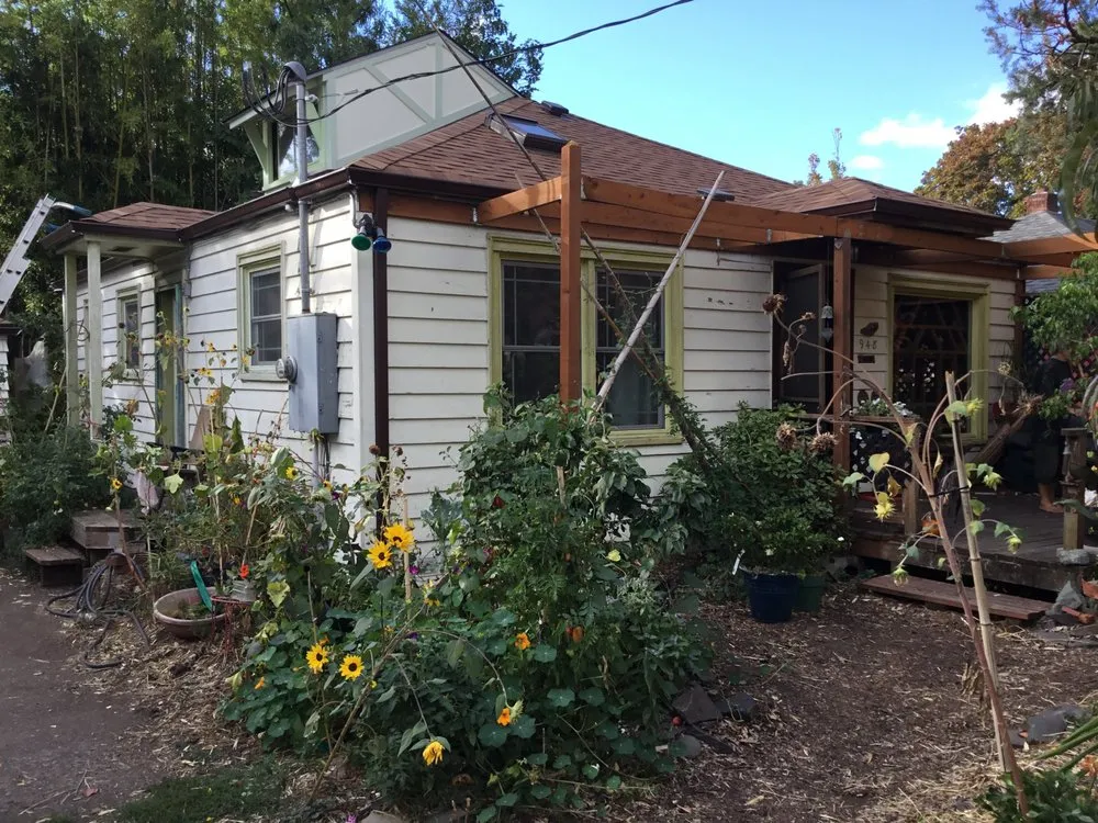 Slide of Eugene Oregon Gutter Service