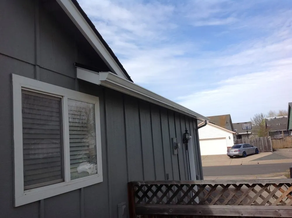 Slide of Eugene Oregon Gutter Service