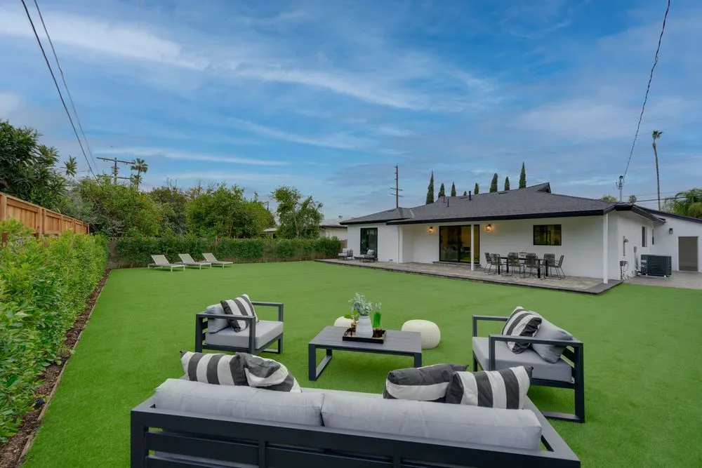 Slide of Eureka Builders Inc