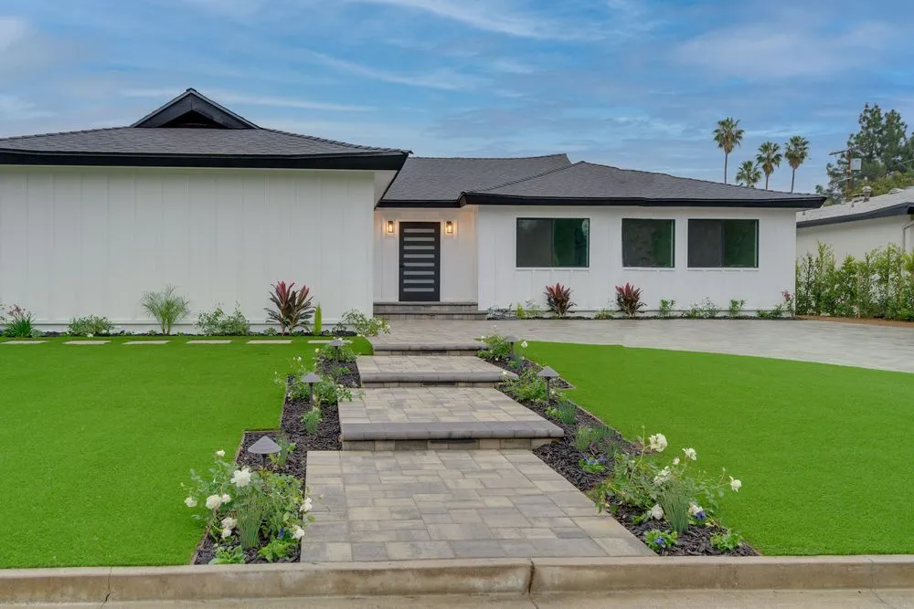 Slide of Eureka Builders Inc